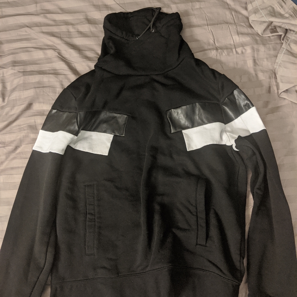H&M Men's Medium Black Sweater